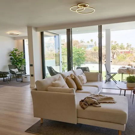 Casa Carlos. * プエルト・デ・ラ・クルス